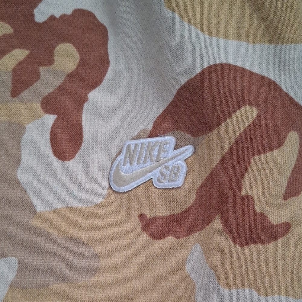 🔥NikeSB Desert Camo Jogger Sweatpants - Neutral Tan Camo